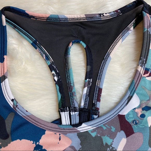 Abstract Sports Bra Women’s Size medium colorful gym workout - Picture 3 of 8